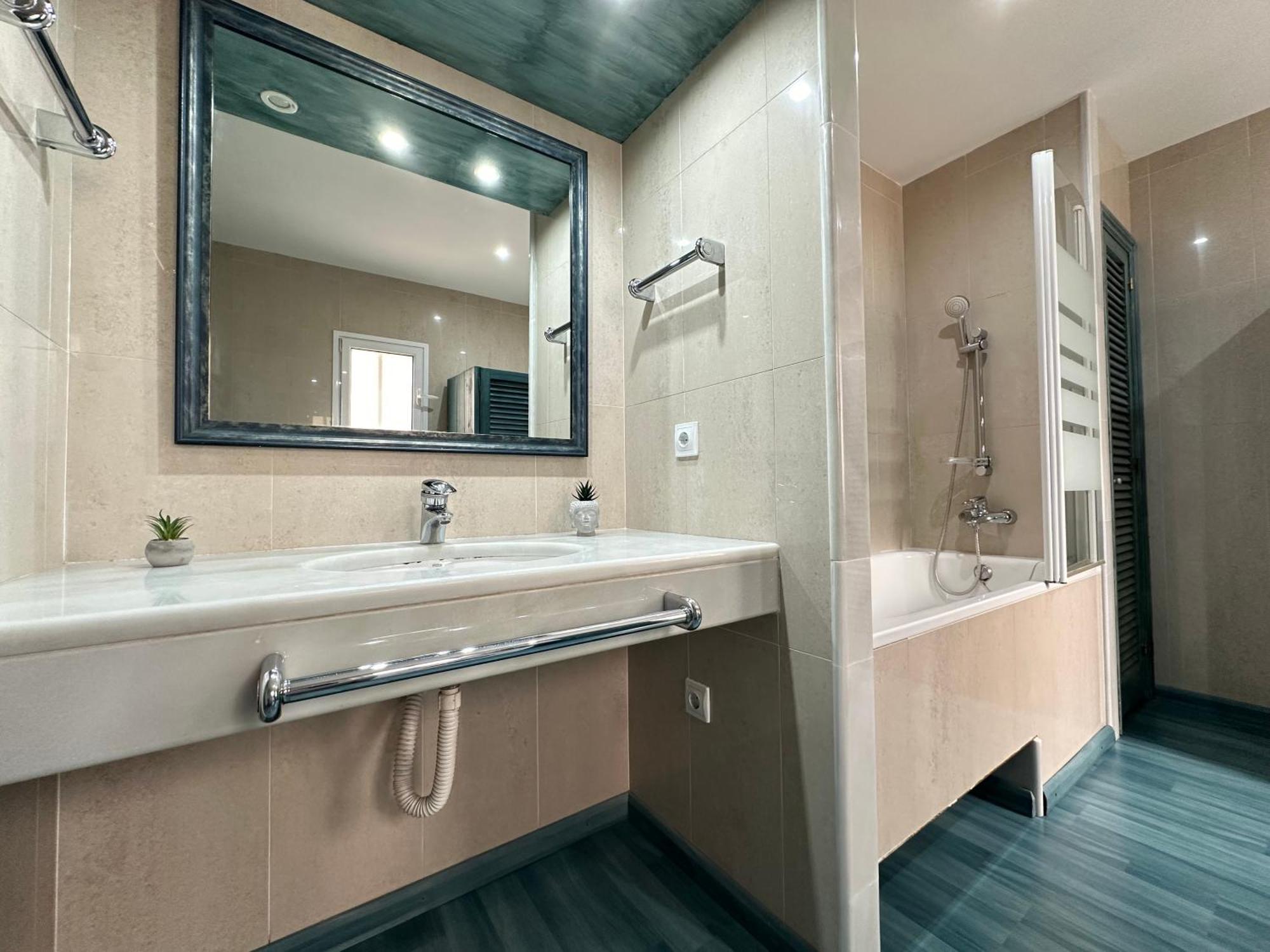 Agi Avenida Apartments Roses Dış mekan fotoğraf